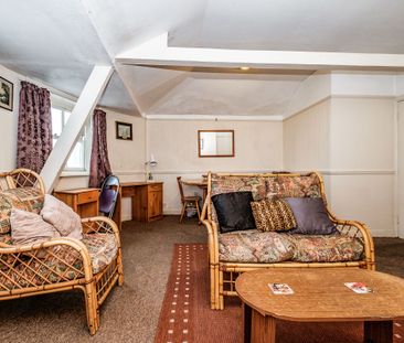 1 bedroom apartment to rent Marine Parade, Worthing, West Sussex, BN11 - Photo 2