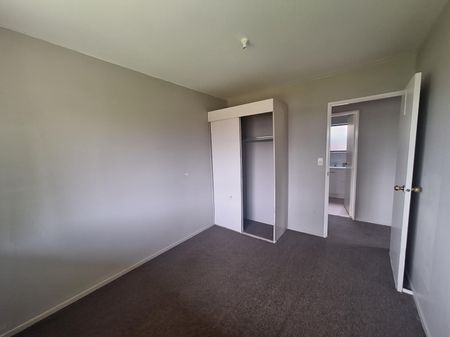Four weeks rent free - Three Bedroom Home - Photo 5