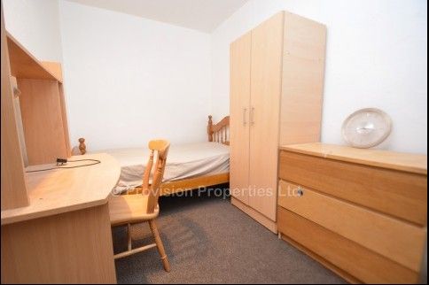 3 Bedroom House Rent Leeds - Photo 1