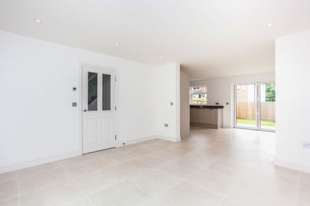 4 bedroom house to rent Southdown Place, Ardingly, Haywards Heath, RH17 - Photo 4