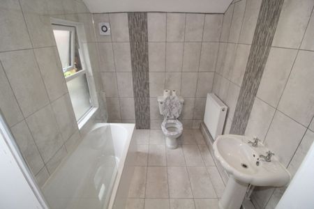 Plungington Road, PRESTON, Lancashire PR1 7EN - Photo 4