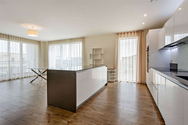 Stunning penthouse apartment in south Cambridge - Photo 1