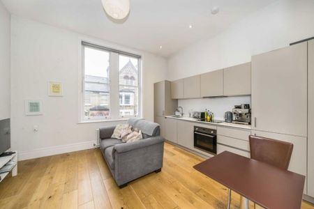 Room in a Shared Flat, Ostade Road, SW2 - Photo 5