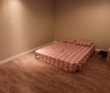 Large room furnished basement - Photo 3