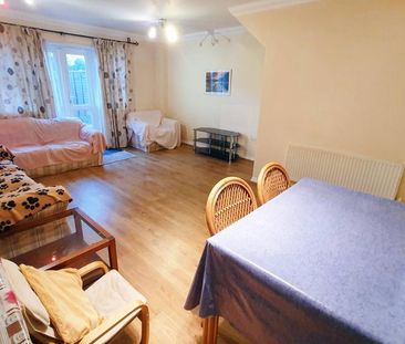 3 bedroom terraced house to rent - Photo 3