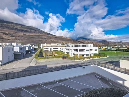 3.5-room penthouse apartment with large terrace and unobstructed view - Photo 5