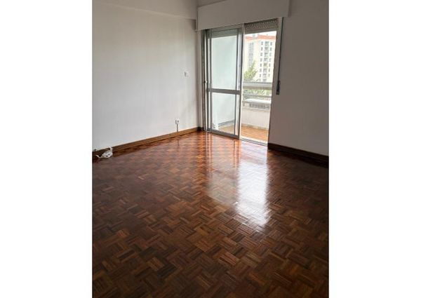 Apartamento T3 em Lisboa