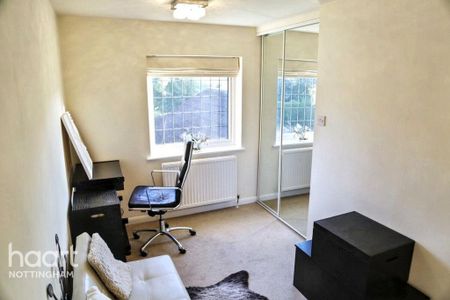 3 bedroom detached house to rent - Photo 4