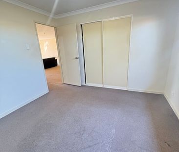 Tidy Unit in a Gated complex with sparkling pool! - Photo 2