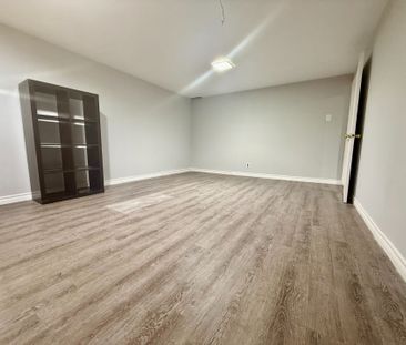 For Lease - 36 Mcclarnan Road, Ajax, Ontario - Photo 4