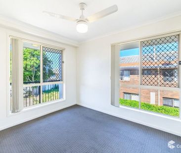 Centrally located - Photo 2