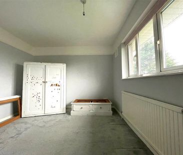 3 bedroom end of terrace house to rent - Photo 2