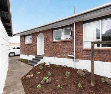 Two Bedroom Home! - Photo 3