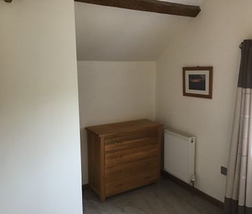 Two Bedroom Detached Barn Conversion For Rent in Fabulous Location ... - Photo 5