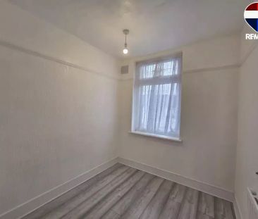 4 bedroom terraced house to rent - Photo 5