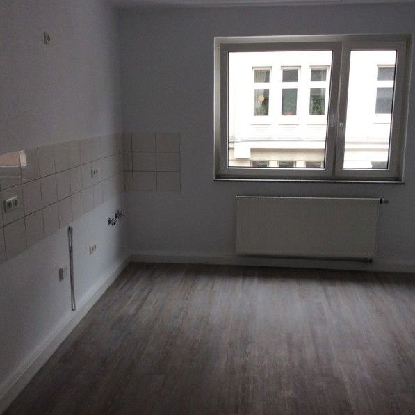 Zentrale 1,5 Zimmer Wohnung mit Balkon - Photo 1