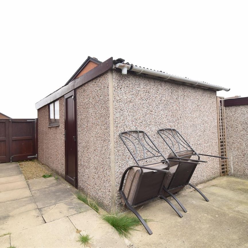 Fernleigh Court, Wakefield - Photo 1
