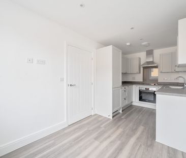 3 bedroom terraced house to rent - Photo 5