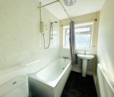 3 bedroom terraced house to rent - Photo 6