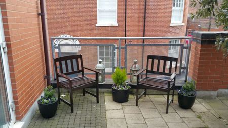 Room in a Shared Flat, Heritage Court, B18 - Photo 4