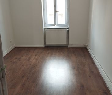 Location Appartement 2 pièces 47m² LE CREUSOT 71200 - Photo 5