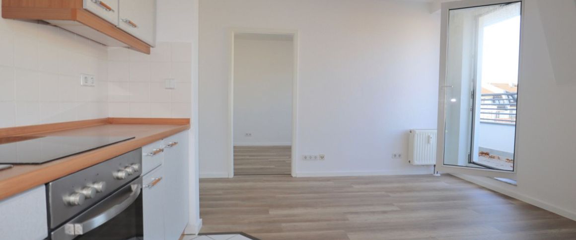 2-Zimmer • ruhige Lage • Aufzug • Balkon • TG-Stellplatz • Schloßchemnitz • bald wieder frei! - Foto 1