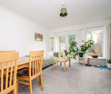 2 bedroom semi-detached house to rent - Photo 3