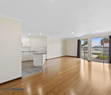 Beautifully renovated two Bedroom Unit in perfect Location! - Photo 6