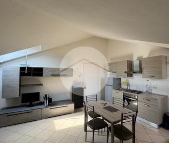 Monolocale in affitto - Photo 1