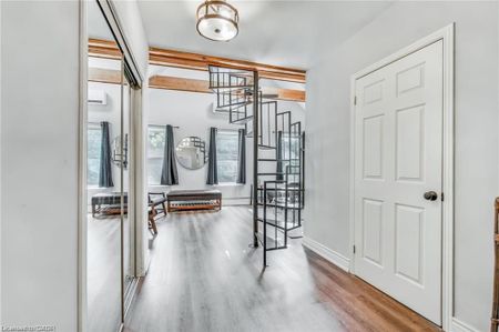 For Lease - 118 Queen Street, Hamilton, Ontario - Photo 3