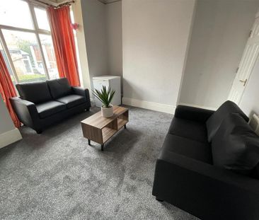 3 bedroom terraced house to rent - Photo 3