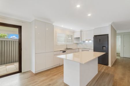 NEWLY RENOVATED DUPLEX - Photo 4