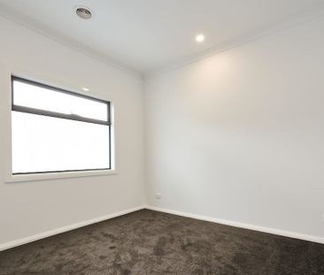 4/4-6 Burrows Avenue, - Photo 6