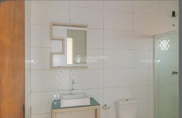 Casa com 4 quartos e 280m² para alugar em Fátima, Canoas. - Photo 1