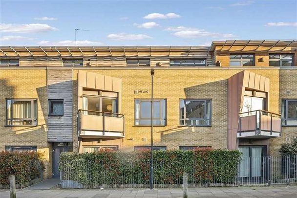 Woodland Crescent, Greenwich, SE10 - Photo 1