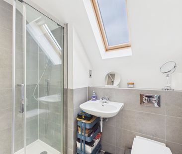 3 bedroom House in Brambling Way, Maidenhead - Photo 6