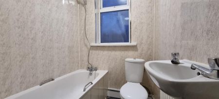 2 bedroom ground floor flat to rent - Photo 3