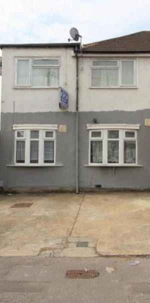 5 bedroom semi-detached house to rent - Photo 2