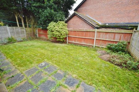 1 bedroom terraced house to rent - Photo 4