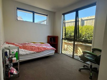 Pet Friendly 2-Bedroom Unit in Shotover Country - Photo 4