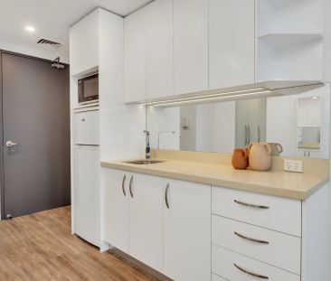 Modern Studio Unit - Photo 6