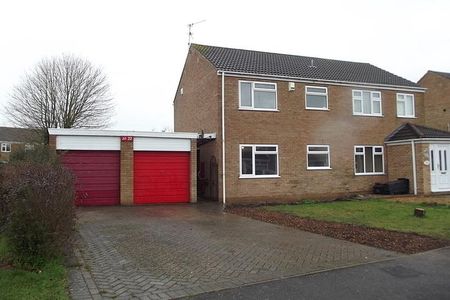 1 bedroom semi-detached house to rent - Photo 5