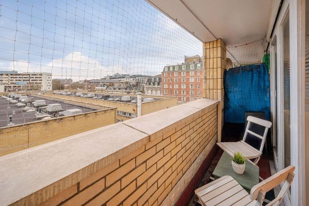 3 Bed Flat, The Colonnades, W2 - Photo 1