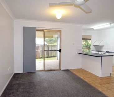 CALLING ALL FAMILIES! GREAT LOCATION, WITHIN MINUTES TO SCHOOLS AND... - Photo 2