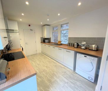 1 bedroom in a house share to rent - Photo 5