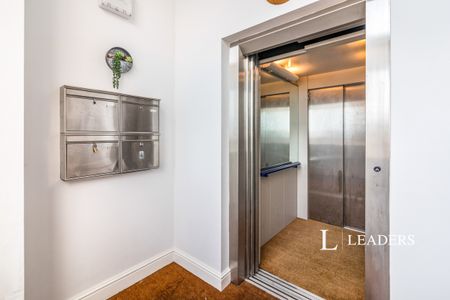 2 bedroom apartment to rent Suffolk Road, Lowestoft, Suffolk, NR32 - Photo 5