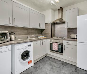 207 HYDE PARK ROAD Leeds - LS6 1AH - Photo 3