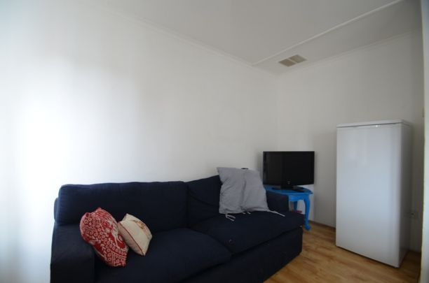 4 bedroom Property to rent - Photo 1