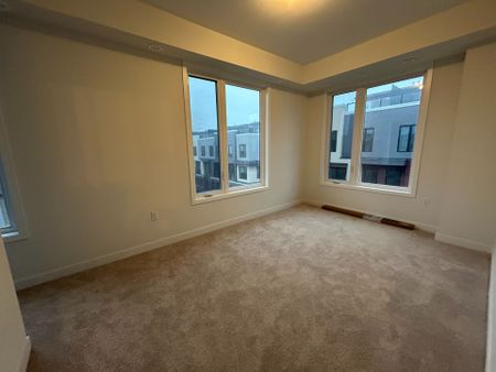 For Lease - 3425 Ridgeway Drive Unit# 1, Mississauga, Ontario - Photo 5