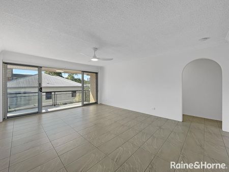 6/60 Warren Street, St Lucia, QLD 4067 - Photo 3